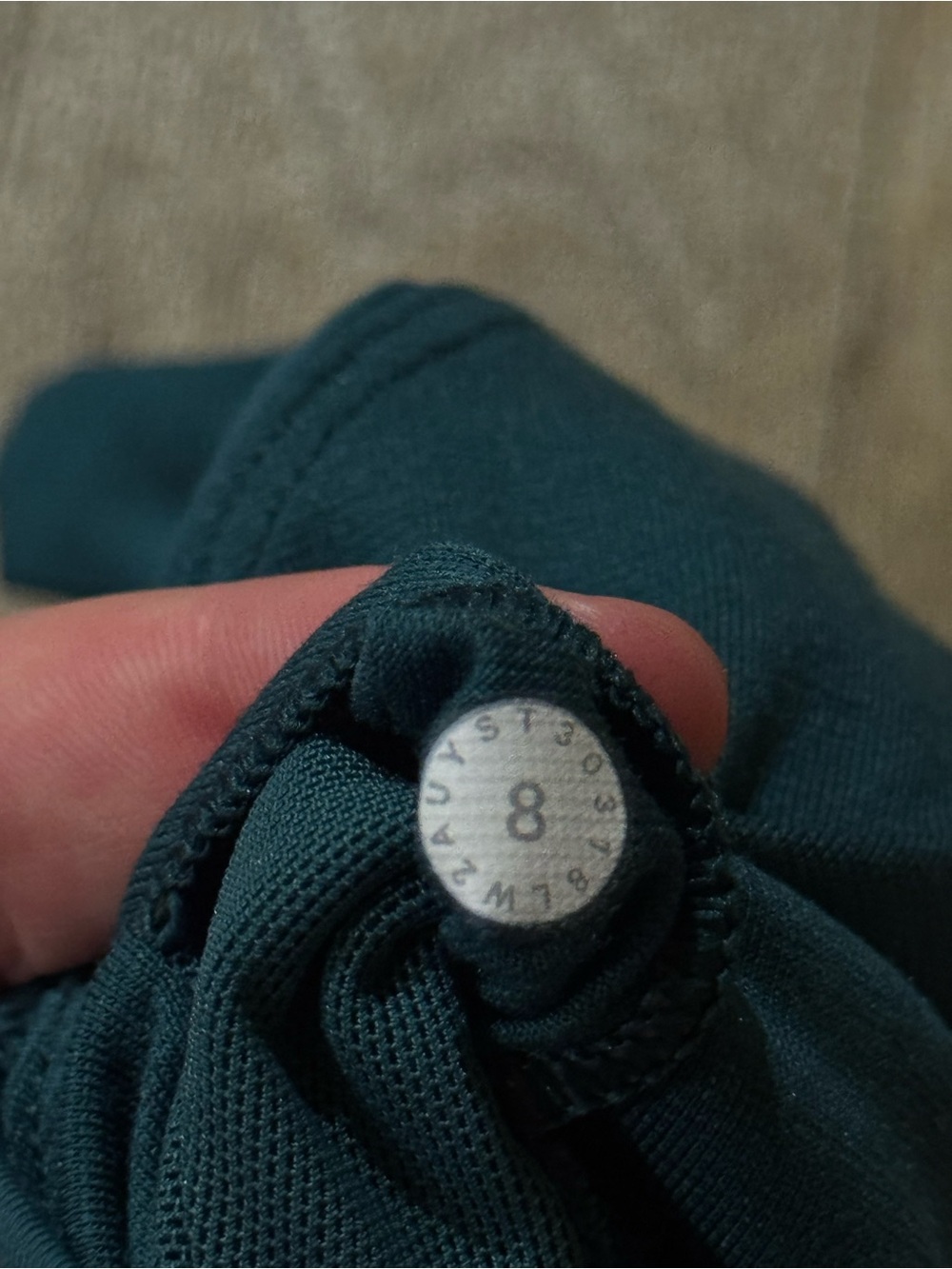 Lululemon Energy Bra *Long Line Green Jasper / Frosted Pine Size 8 - Picture 4 of 4